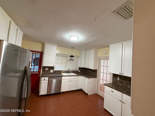 6946 OAKWOOD Street, Jacksonville, FL 32208