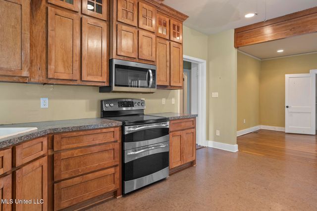 625 Pennsylvania Avenue, Jackson, MS 39216