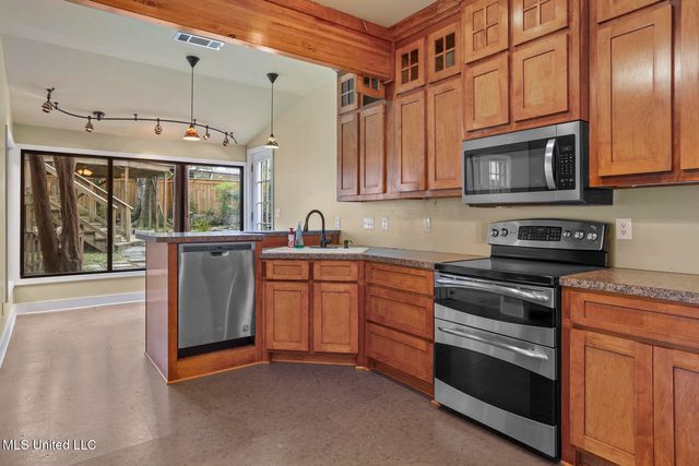 625 Pennsylvania Avenue, Jackson, MS 39216