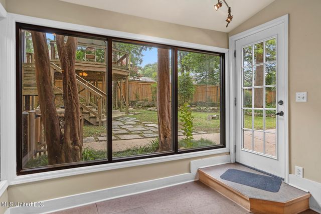 625 Pennsylvania Avenue, Jackson, MS 39216