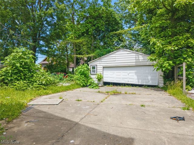 13511 Kelso Avenue, Cleveland, OH 44110