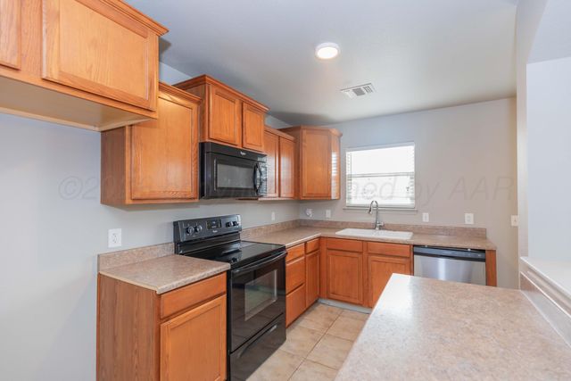 4502 S ROBERTS Street, Amarillo, TX 79118