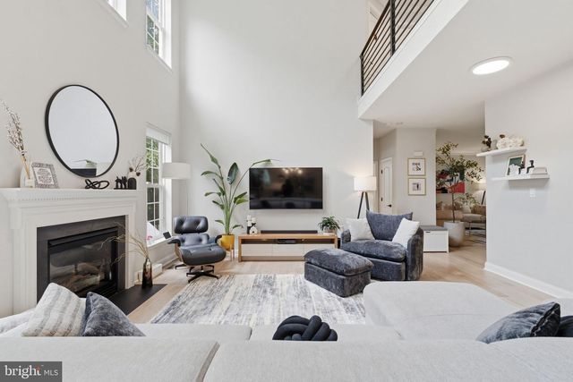 705 N ASHTON ST, Alexandria, VA 22312