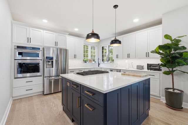 705 N ASHTON ST, Alexandria, VA 22312