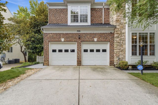 705 N ASHTON ST, Alexandria, VA 22312