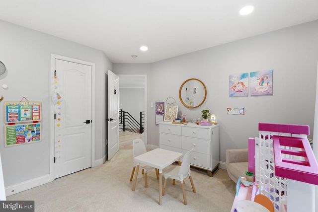 705 N ASHTON ST, Alexandria, VA 22312
