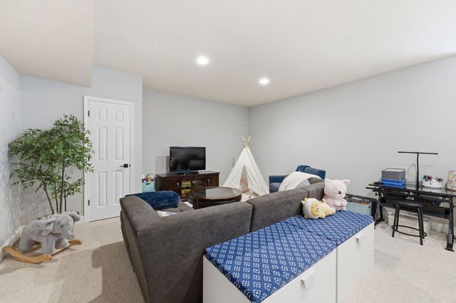 705 N ASHTON ST, Alexandria, VA 22312