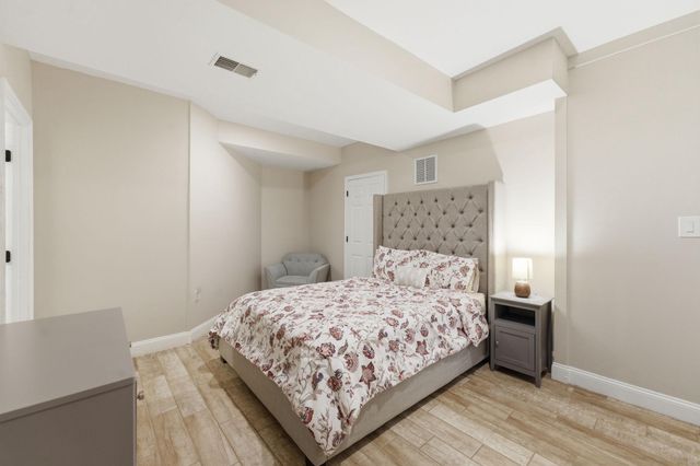 705 N ASHTON ST, Alexandria, VA 22312