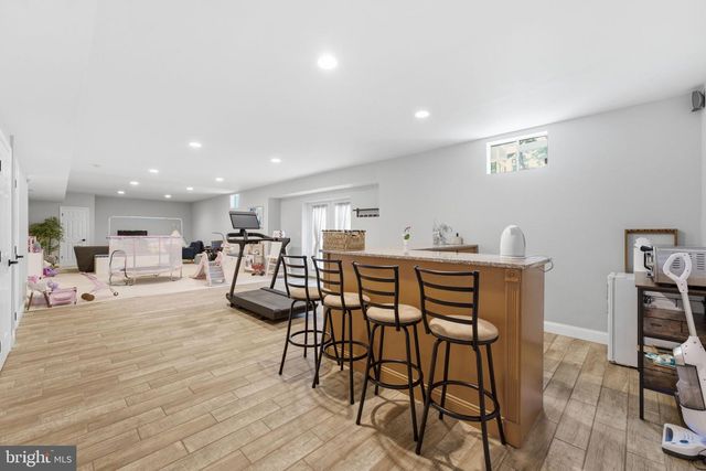 705 N ASHTON ST, Alexandria, VA 22312