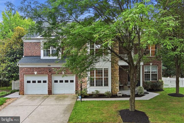 705 N ASHTON ST, Alexandria, VA 22312