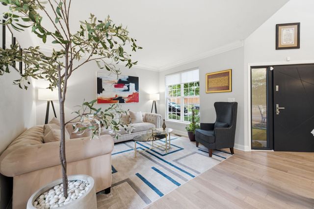 705 N ASHTON ST, Alexandria, VA 22312