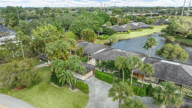 11683 Wimbledon Circle, Wellington, FL 33414