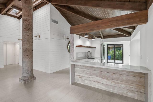 11683 Wimbledon Circle, Wellington, FL 33414