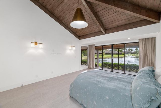 11683 Wimbledon Circle, Wellington, FL 33414