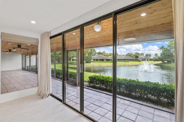 11683 Wimbledon Circle, Wellington, FL 33414