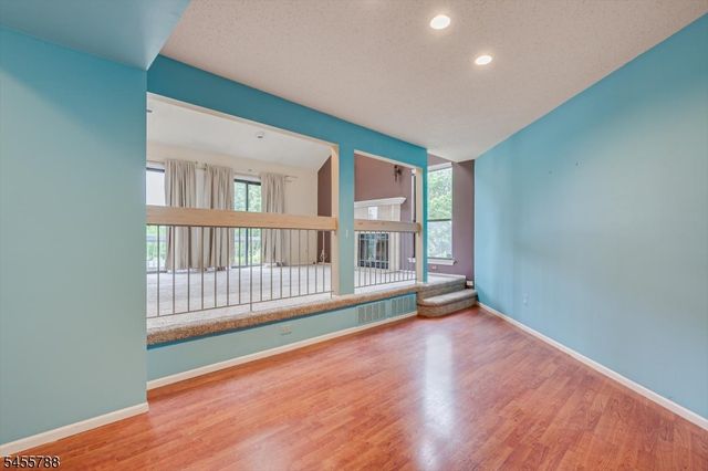 59 Woodhill St, Franklin Twp., NJ 08873