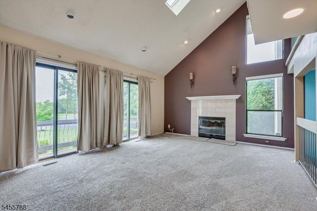 59 Woodhill St, Franklin Twp., NJ 08873