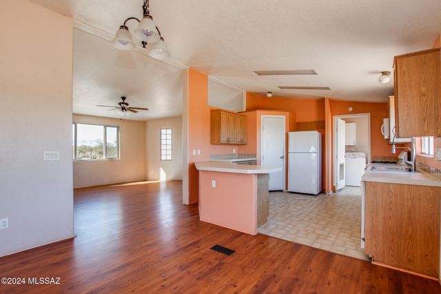 8568 S Marstellar Road, Tucson, AZ 85736