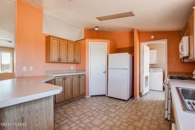 8568 S Marstellar Road, Tucson, AZ 85736