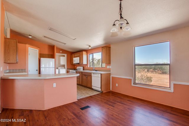 8568 S Marstellar Road, Tucson, AZ 85736