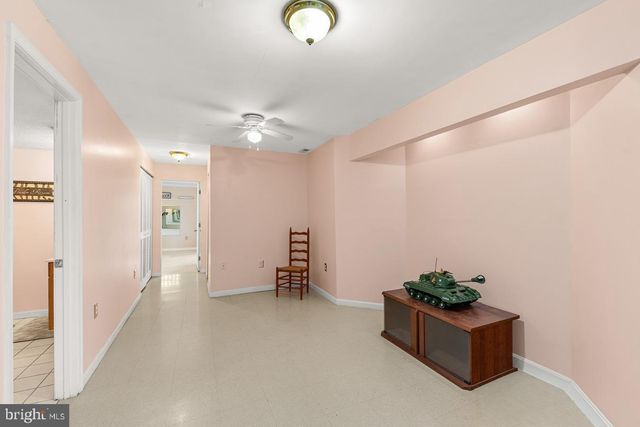 295 HUNTERSRIDGE RD, Winchester, VA 22602