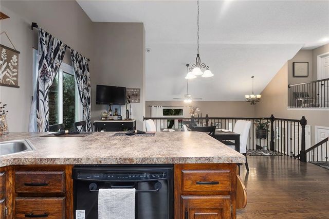 1550 Dover Court, Liberty, MO 64068