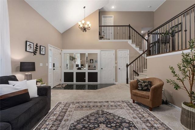 1550 Dover Court, Liberty, MO 64068