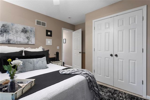 1550 Dover Court, Liberty, MO 64068