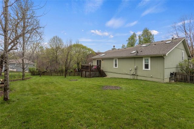 1550 Dover Court, Liberty, MO 64068