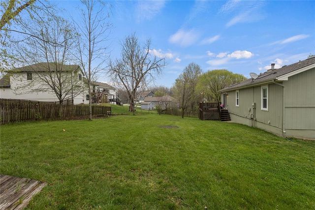1550 Dover Court, Liberty, MO 64068