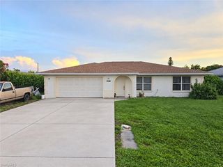 736 96th AVE N, Naples, FL 34108