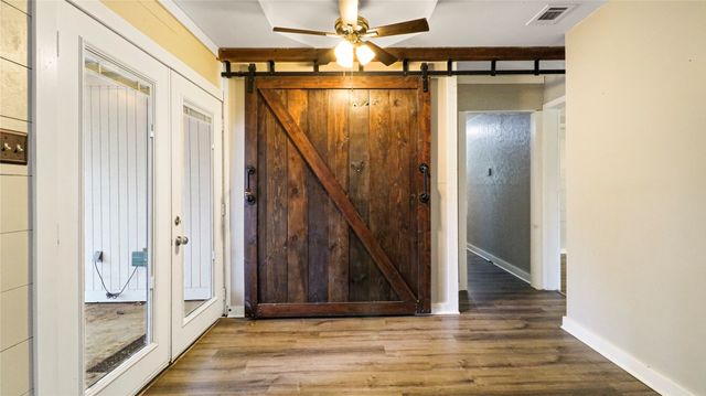 4517 Willow Bend Drive, Arlington, TX 76017