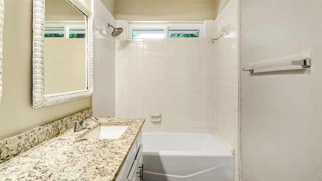 4517 Willow Bend Drive, Arlington, TX 76017