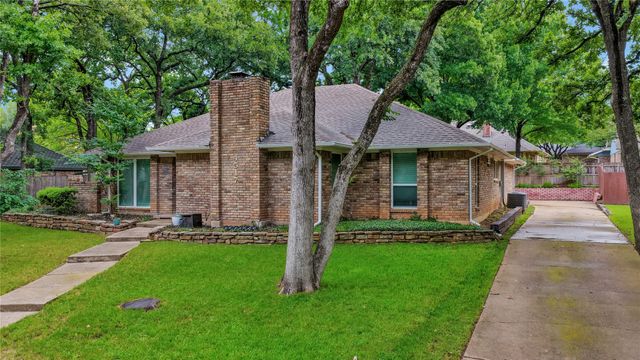 4517 Willow Bend Drive, Arlington, TX 76017
