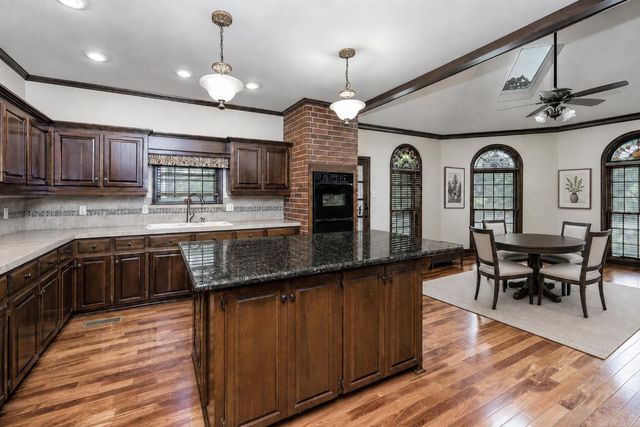 69 Valley Estates Cove, Little Rock, AR 72212