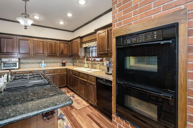 69 Valley Estates Cove, Little Rock, AR 72212
