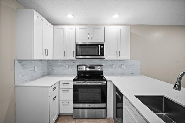 4535 WINDING RIVER WAY, Land O Lakes, FL 34639