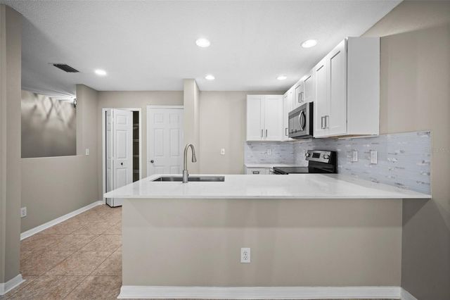 4535 WINDING RIVER WAY, Land O Lakes, FL 34639