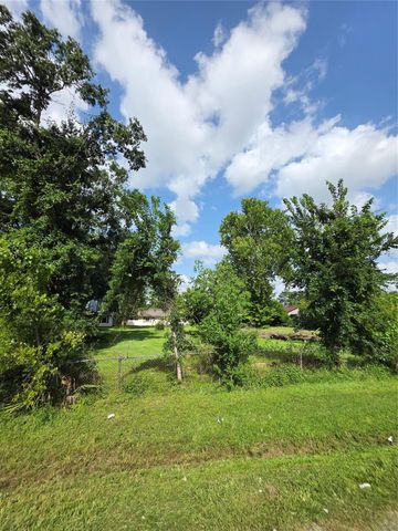 5110 El Centro Street, Houston, TX 77018