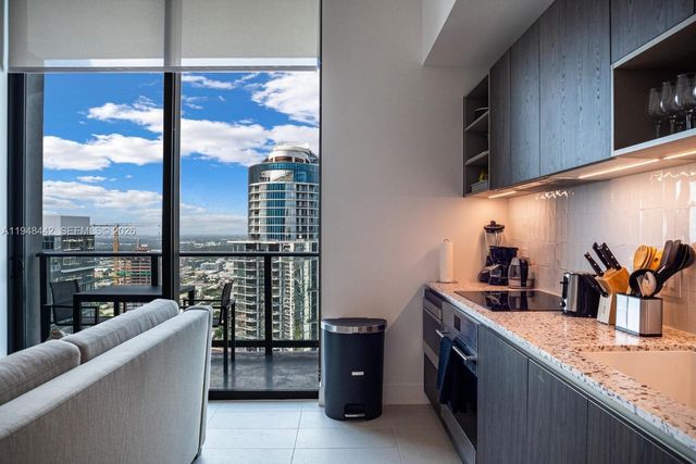 159 NE 6th St 5101, Miami, FL 33132