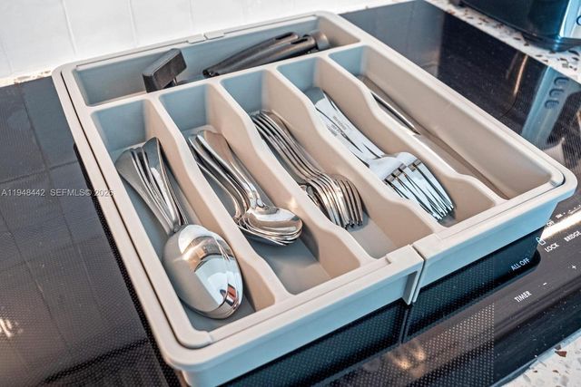 159 NE 6th St 5101, Miami, FL 33132