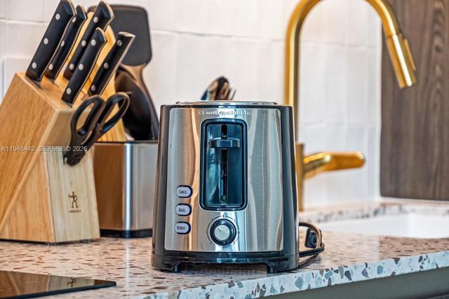 159 NE 6th St 5101, Miami, FL 33132