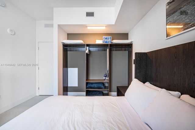 159 NE 6th St 5101, Miami, FL 33132