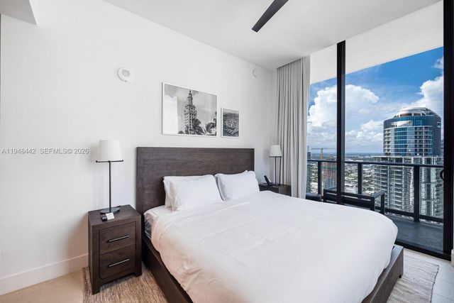 159 NE 6th St 5101, Miami, FL 33132