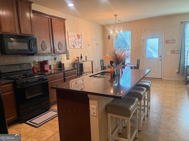 2193 Capella Circle SW, Atlanta, GA 30331