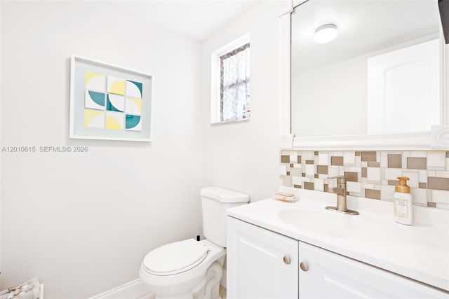 9421 Sunrise Lakes Blvd 208, Sunrise, FL 33322