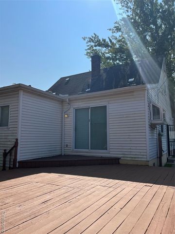 19650 W Chicago Street, Detroit, MI 48228