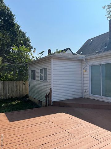 19650 W Chicago Street, Detroit, MI 48228