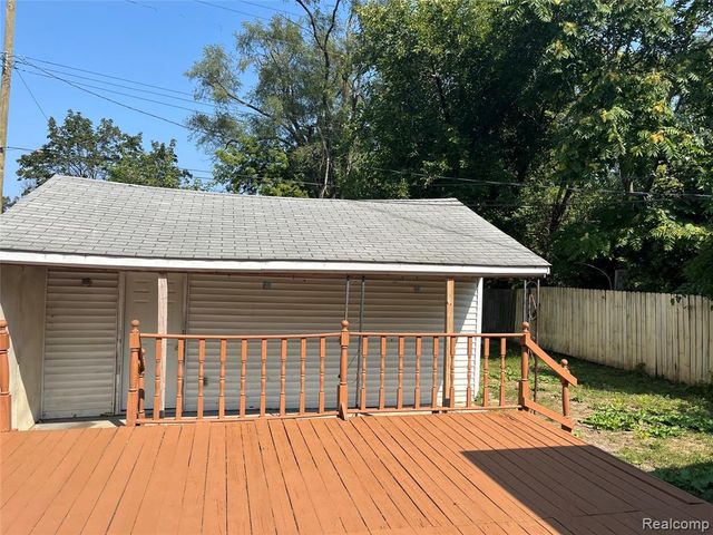 19650 W Chicago Street, Detroit, MI 48228