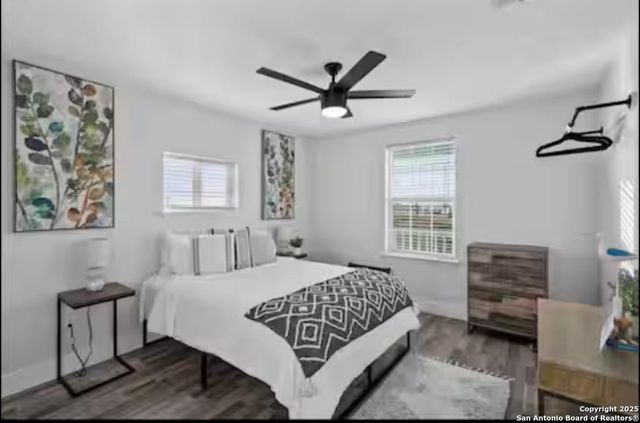 1065 N Ocean Dr, Port Lavaca, TX 77979